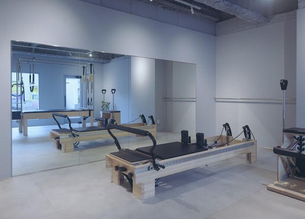 Pilates studio HOLIC